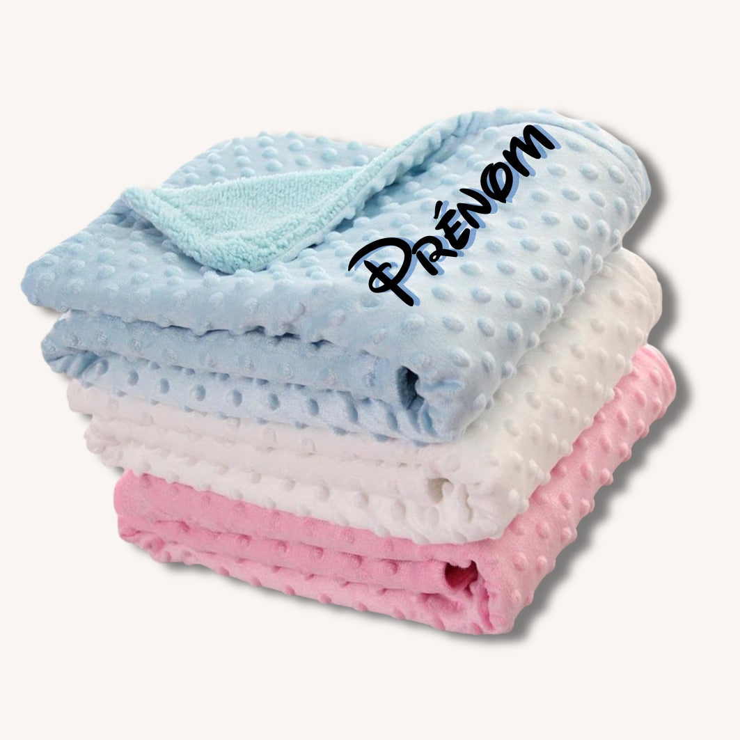 Personalisierte Babydecke mit Stickerei